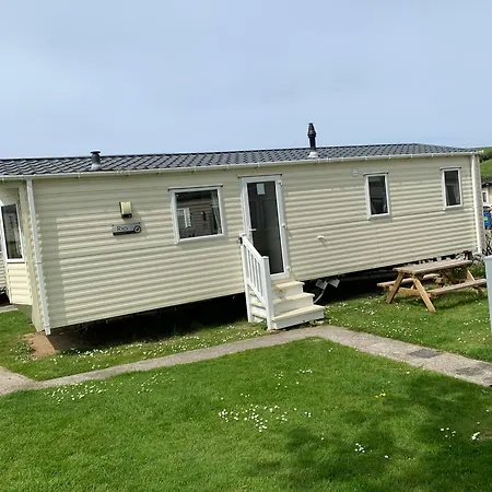Campsite Newquay Bay 63 *